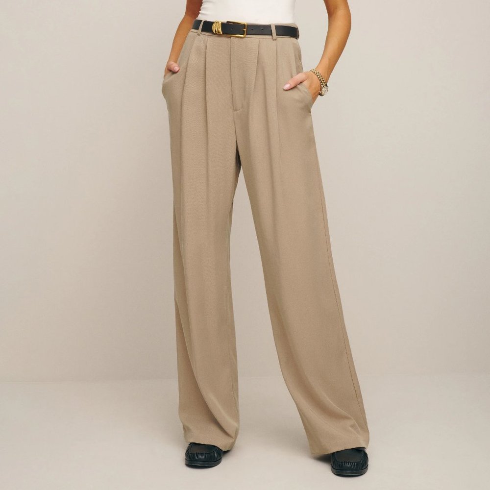 Brand New With Tags Reformation Mason Pant in Khaki, Size 4